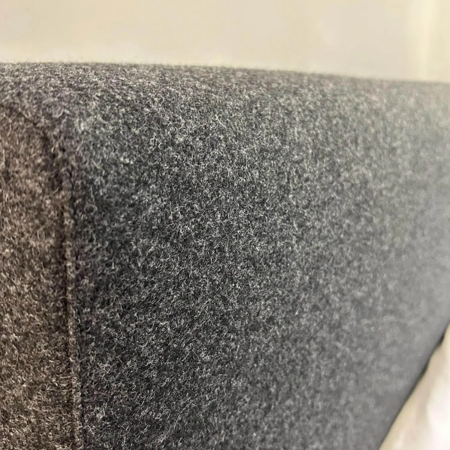 Walter Knoll Polsterbetten|Polsterbett Yuuto Bed 810 180 Stoff Divina Melange 180 Dunkelgrau Gestell Buche Schwarz Lackiert ohne Lattenrost ohne Matratze