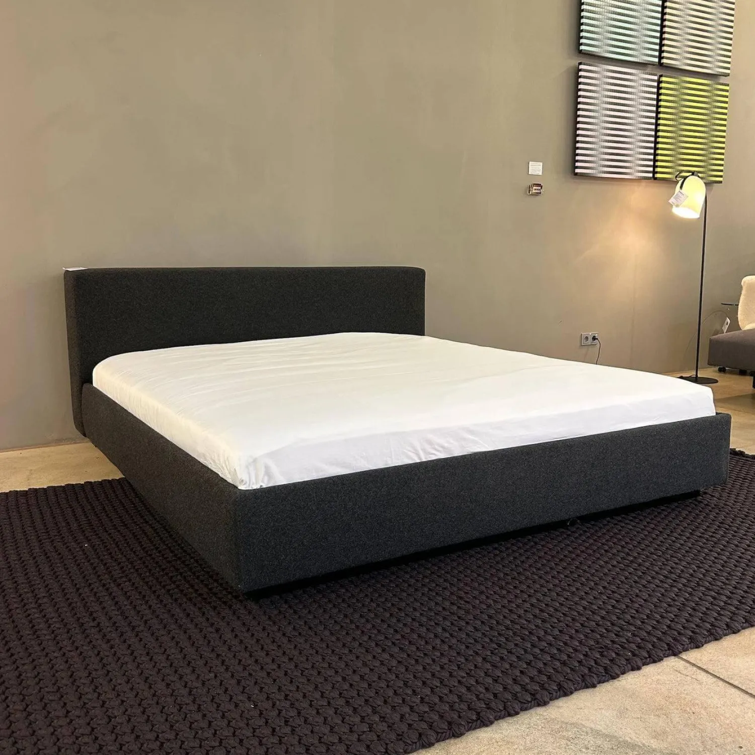 Walter Knoll Polsterbetten|Polsterbett Yuuto Bed 810 180 Stoff Divina Melange 180 Dunkelgrau Gestell Buche Schwarz Lackiert ohne Lattenrost ohne Matratze