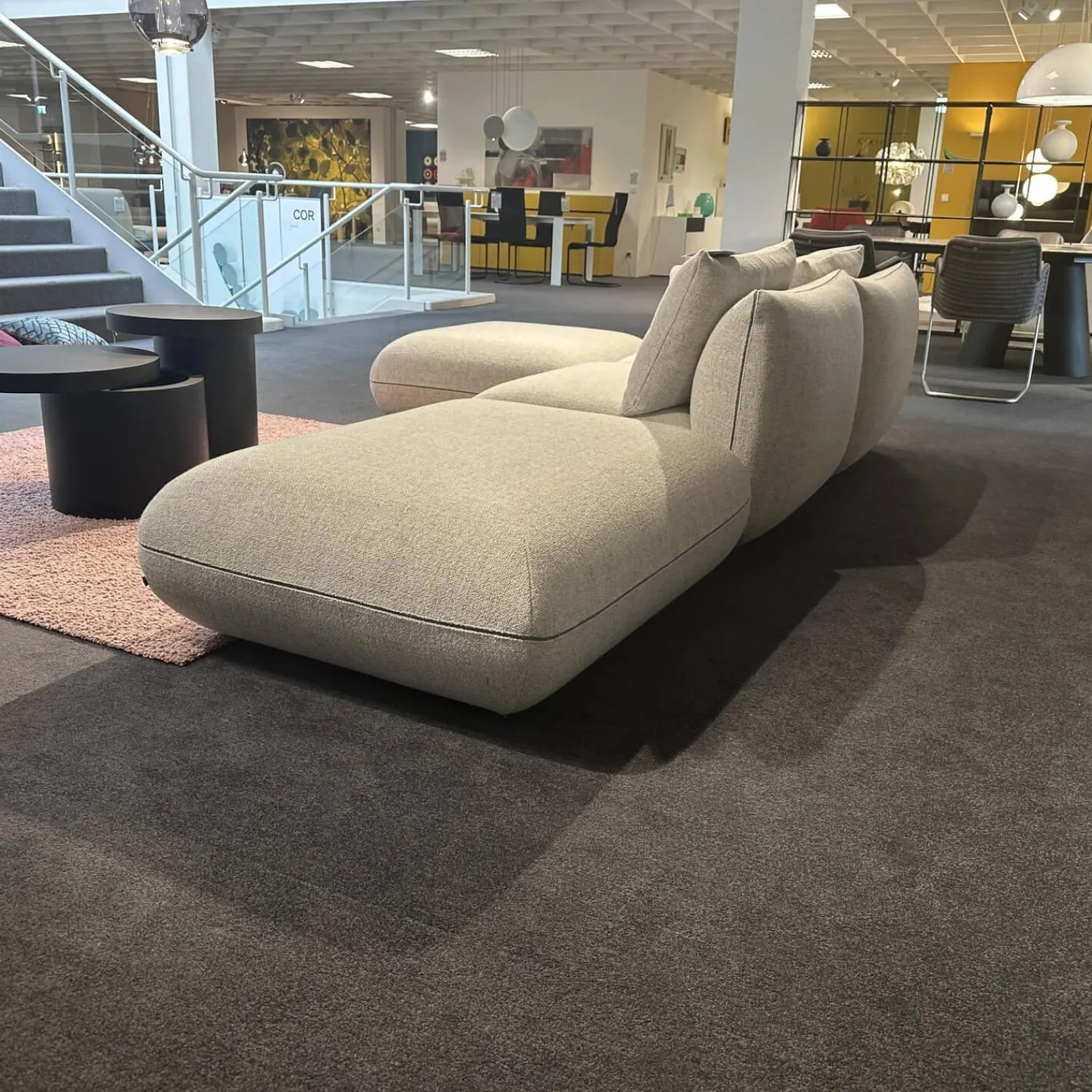 COR Polstergruppen|Polstergarnitur Jalis Stoff 8300 Lichtgrau Grau Nahtband 5091 Mittelgrau Grau Inklusive Hocker