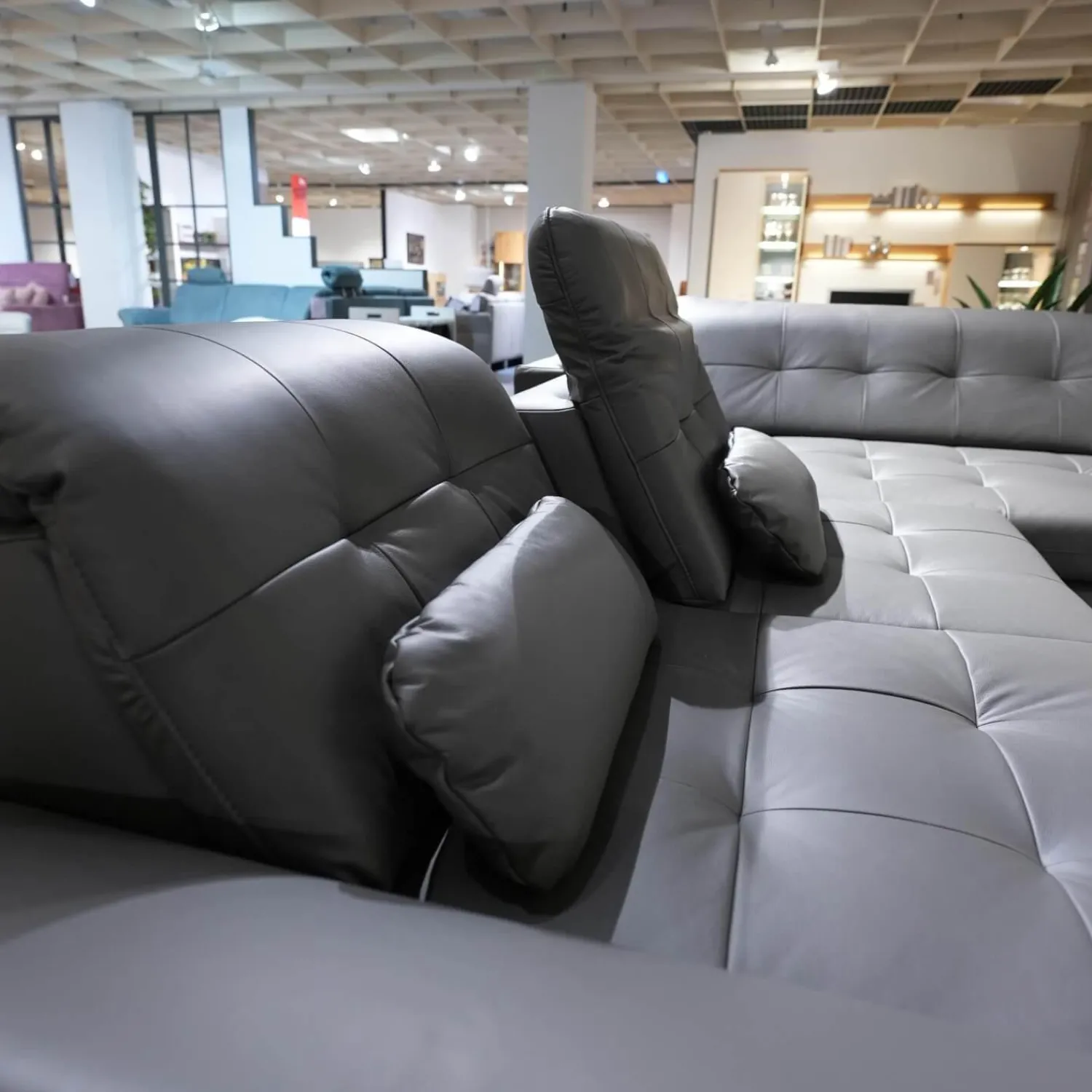 Polinova Ecksofas|Polstergarnitur MM-PN1078 Bezug Leder Torro Grau Metallfuß Glänzend