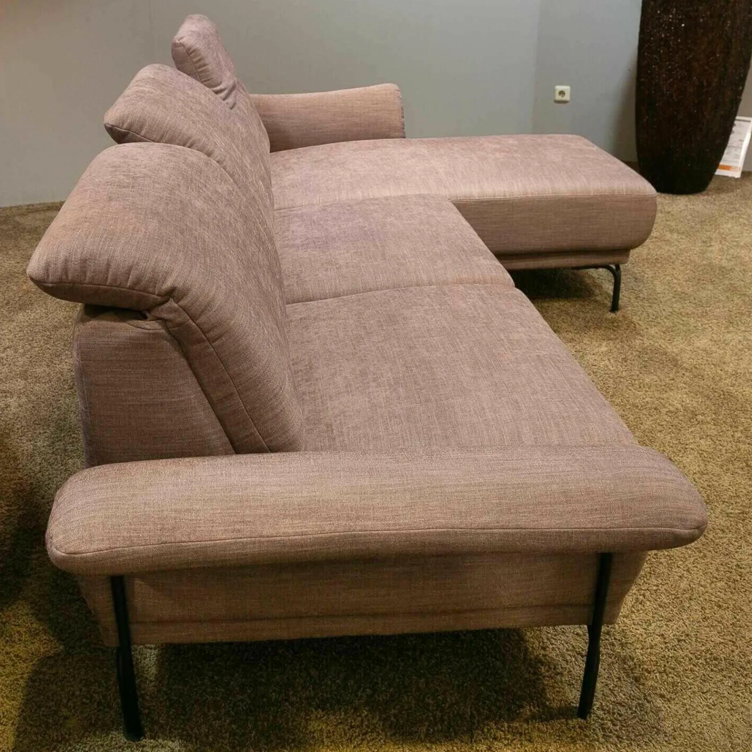 Dietsch Ecksofas|Polstergarnitur Pluto Stoff Namib Rose Fuß Metallbügel Schwarz