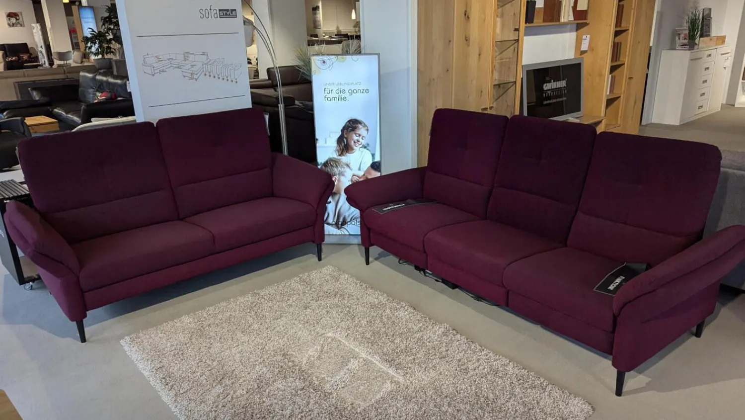 Carina Polstergruppen|Polstergruppe Caro Stoff Trend Bordeaux Rot Metallfüße Schwarz Mit Tisch Buche Schwarz Und LED Lampe