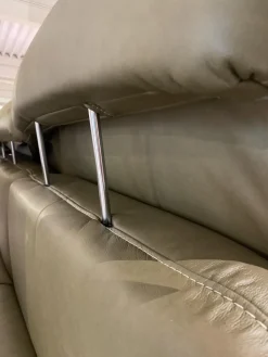 Steinpol Polstergruppen|Polstergruppe Cesaro Casada Leder Olive Grün Gestell Edelstahl Füße Schwarz Edelstahl Lackiert Mit Elektrischen Verstellungen Der Kopfstützen Und Fußablage Inklusive 5 Kissen