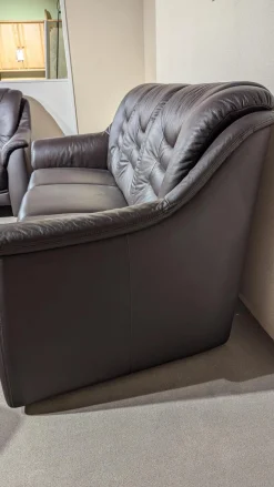 Gruber Polstergruppen|Polstergruppe Cora Leder Casay 78 Mocca Schwarz 3-2-1