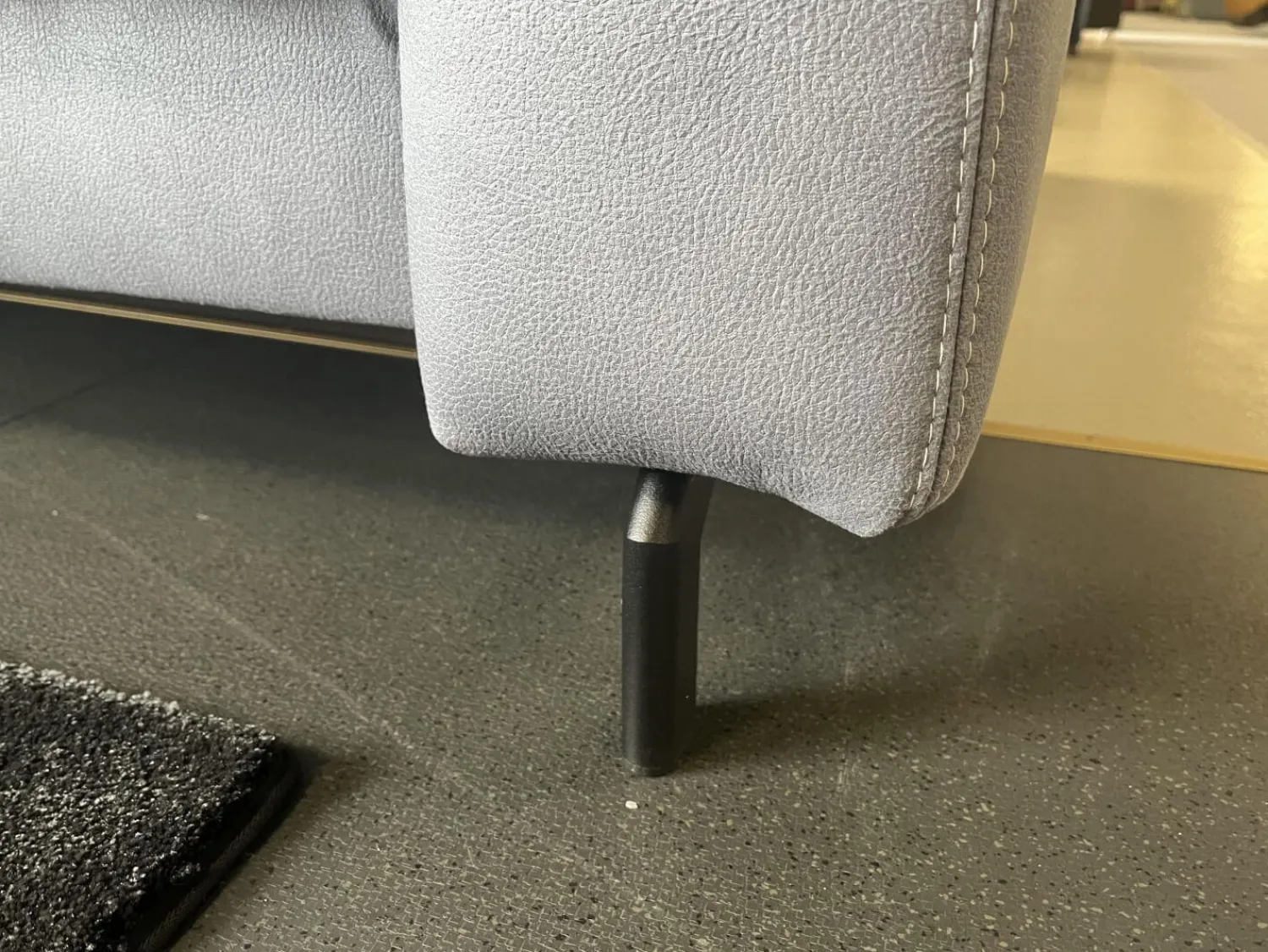 Arco Polstergruppen|Polstergruppe Havannah Stoff Eldorado Hellblau Grau Füße Metall Schwarz Lackiert Mit Armteilverstellung Und Elektrischen Sitzvorzug