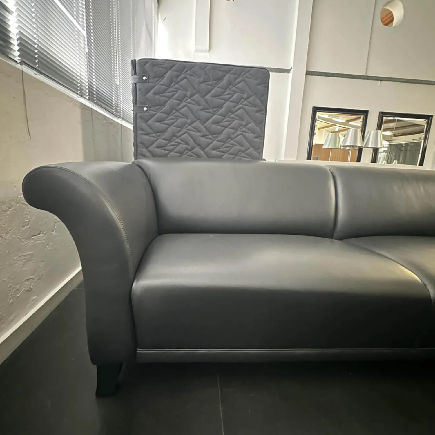 Werther Polstergruppen|Polstergruppe Sofa Prestige Bezug Leder L9999C Grain Schwarz Fuß Holz Schwarz