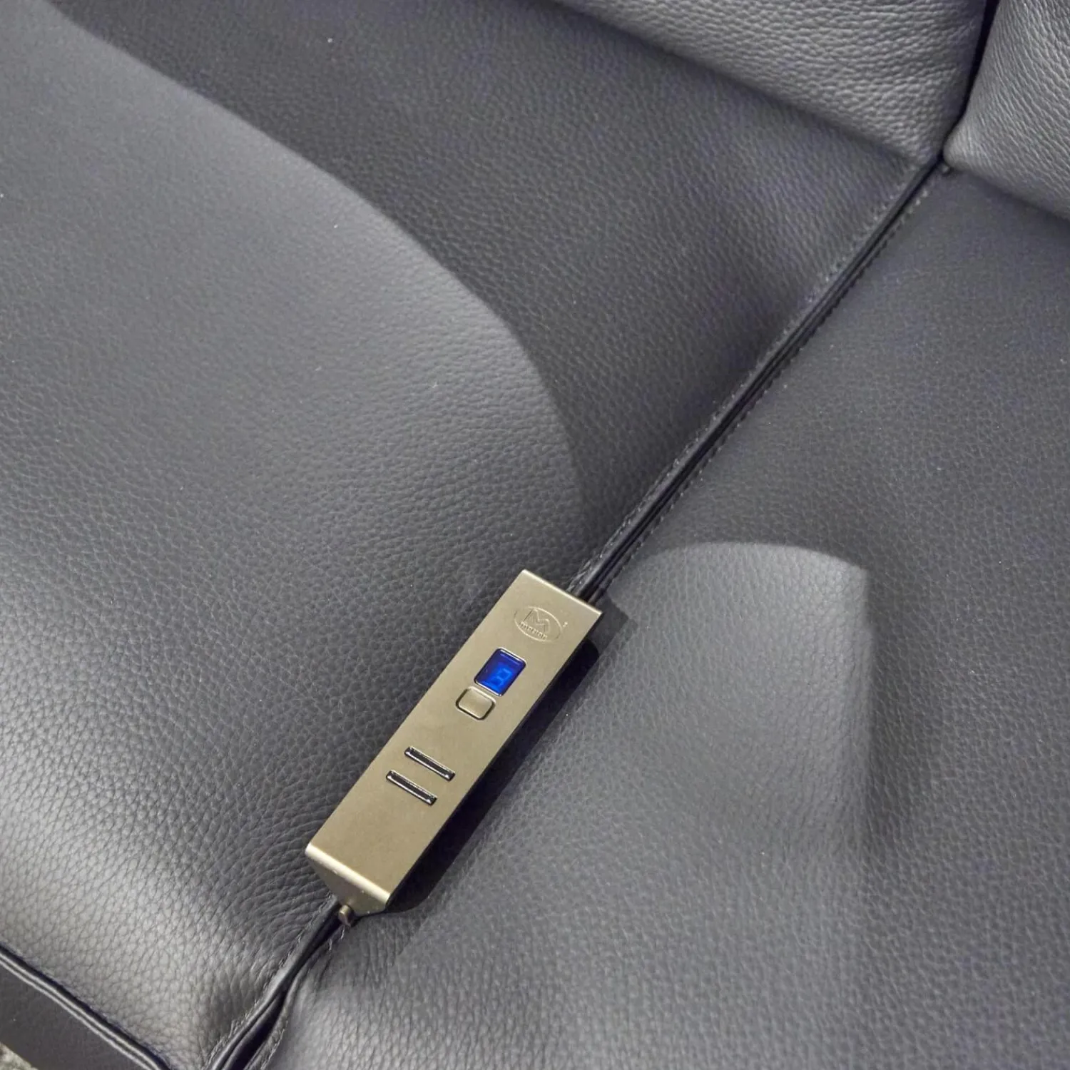 WK Wohnen 2-Sitzer-Sofas|Polstermöbel WK 530 Gracella Leder Cougar Farbe 10 Schwarz Metallfuß Matt Anthrazit Lackiert