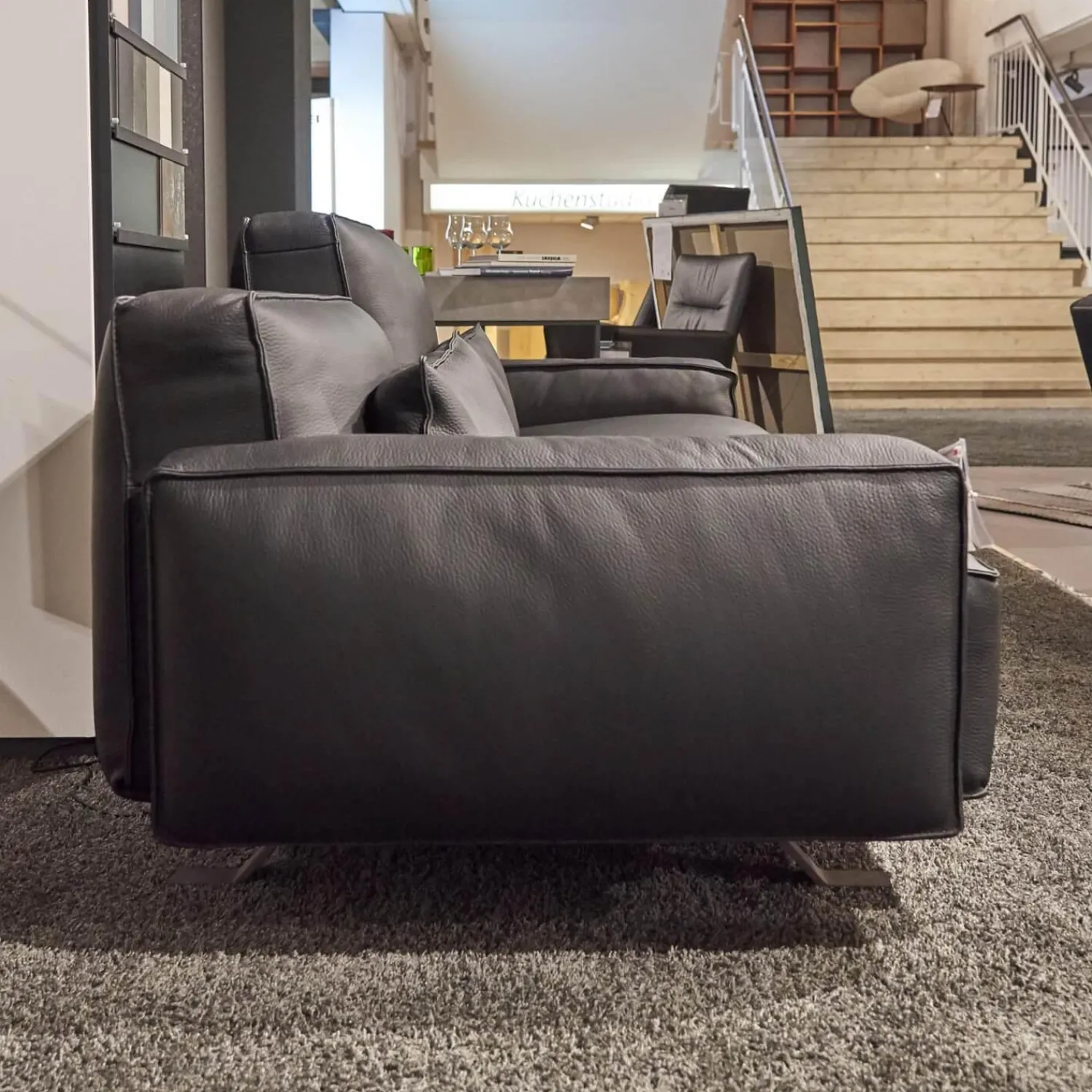 WK Wohnen 2-Sitzer-Sofas|Polstermöbel WK 530 Gracella Leder Cougar Farbe 10 Schwarz Metallfuß Matt Anthrazit Lackiert