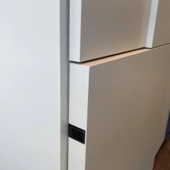 Molteni & C Regale|Wohnwände & Tv-Lowboards|Raumteiler 505 in Lack Kieselgrau mit Glastüren Schwarz Chrom