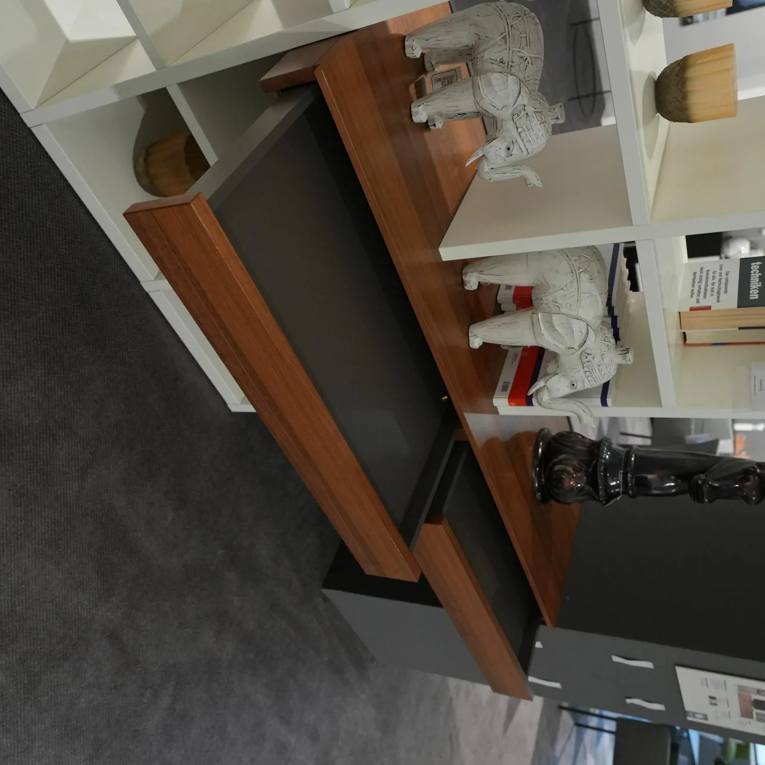 Musterring Regale|Raumteiler Regal Kara 61697 Lack Weiß Nussbaum Nova Griff Edelstahl