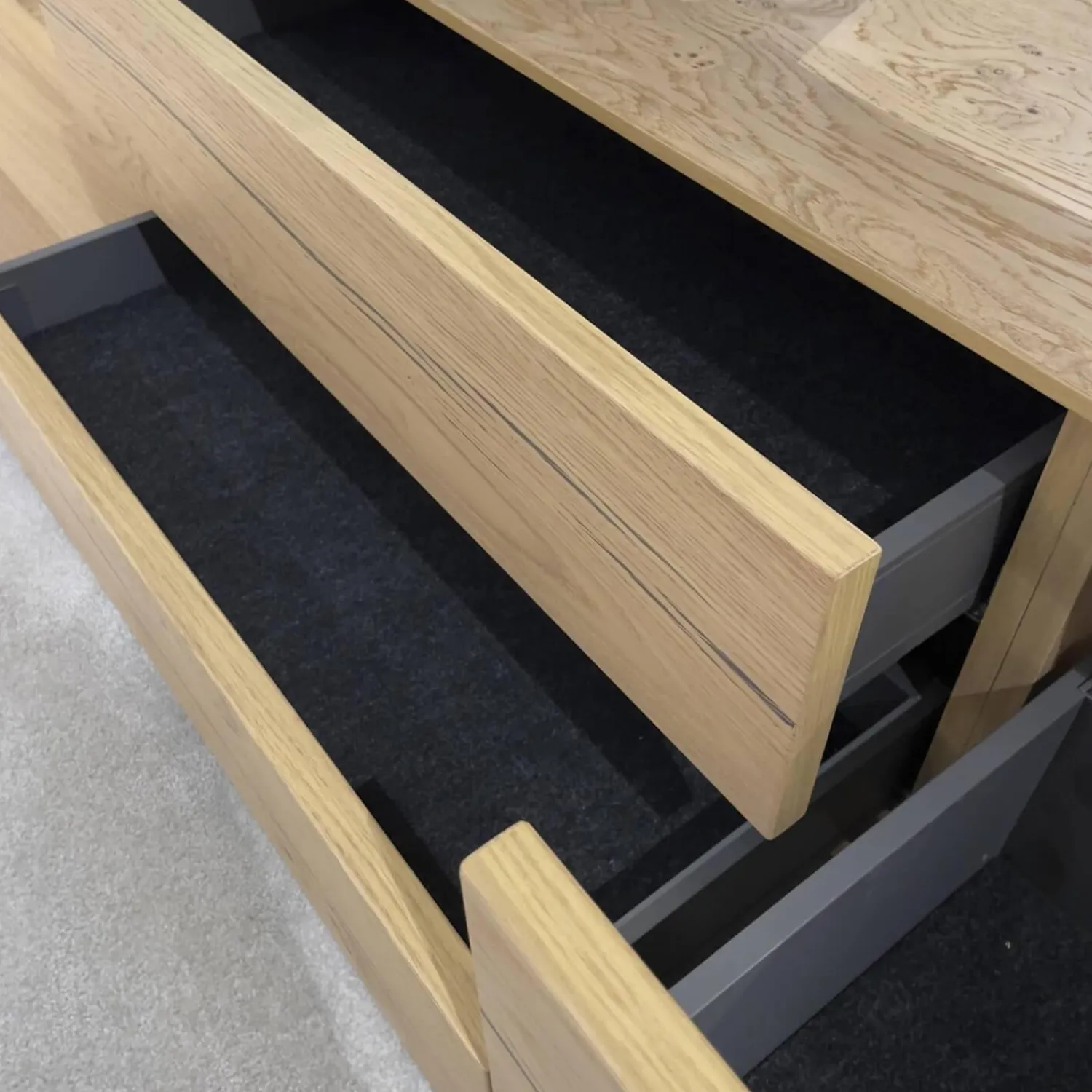 IRO Wohnwände & Tv-Lowboards|Raumteiler SE7000 Lack Weiß Front Balkeneiche Natur Korpus Wildeiche