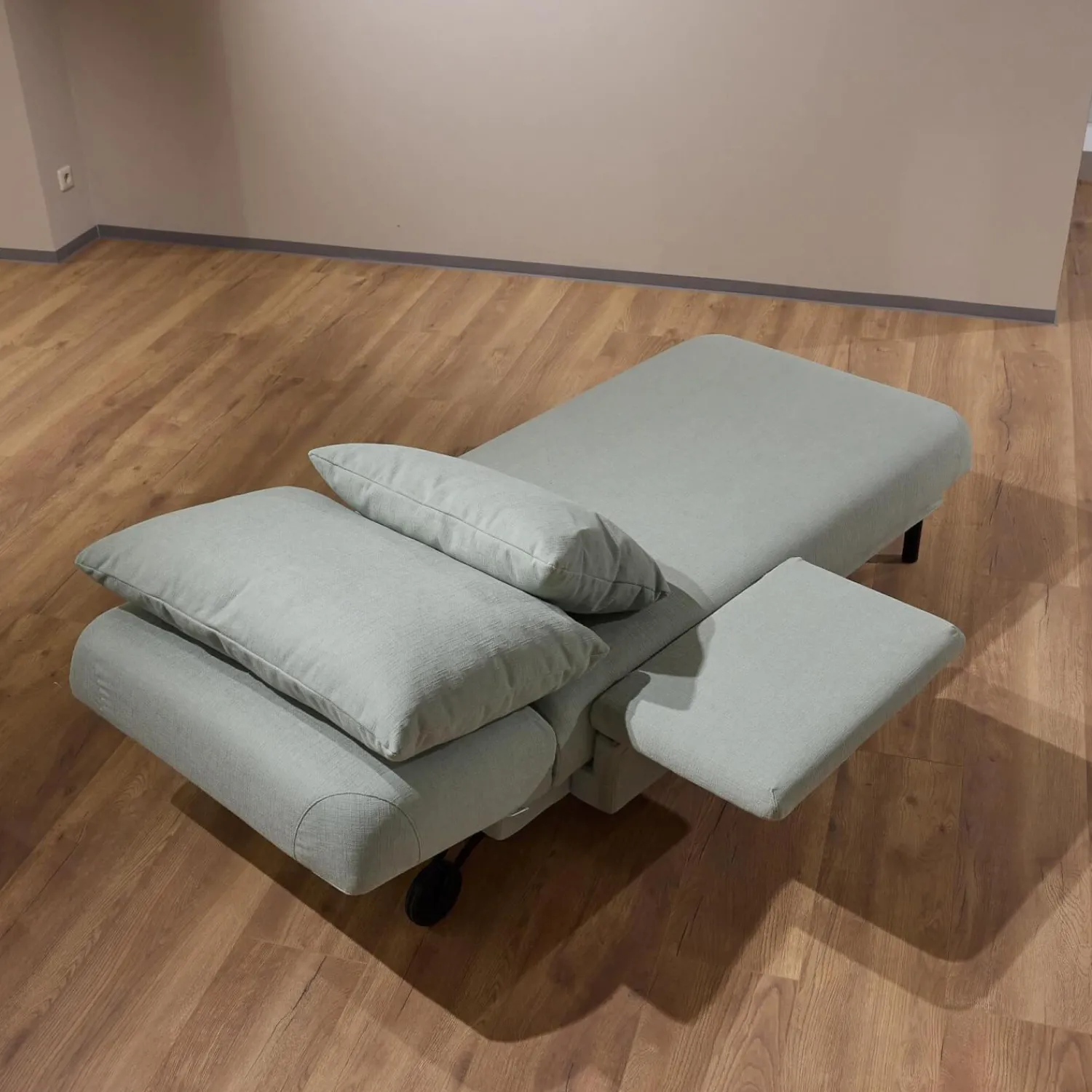 Brühl Daybeds & Recamieren|Recamiere Tam Bezug Stoff 3222 32 Mint Grün Gestell Schwarz Inklusive Armlehne Links Verschiebbar Und Abklappbar Mit Kissen