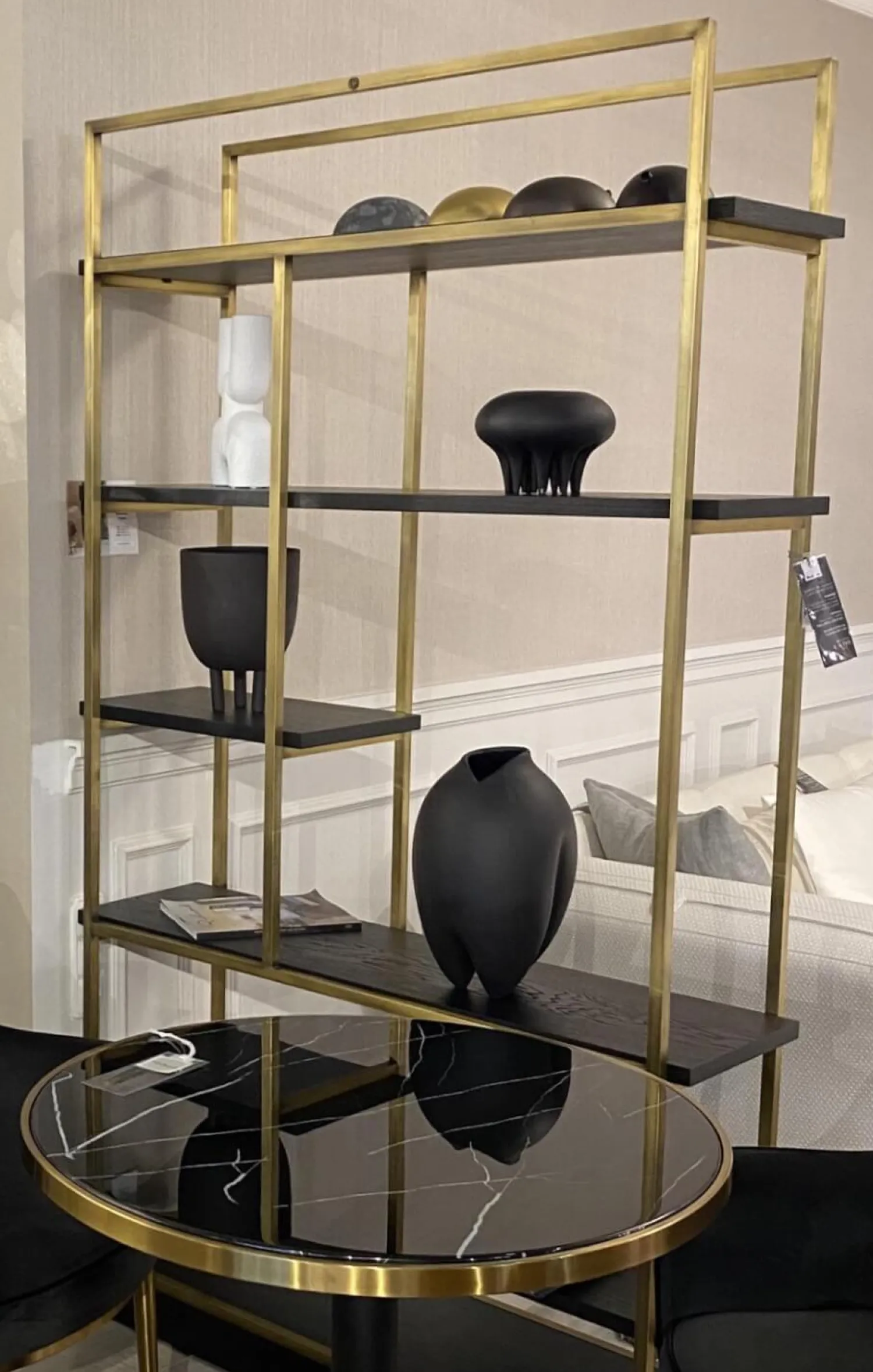 Christine Kröncke Regale|Regal Bronxx S1 Gestell Messing Gebürstet Leicht Patiniert Böden Eiche Anthrazit Matt Lackiert