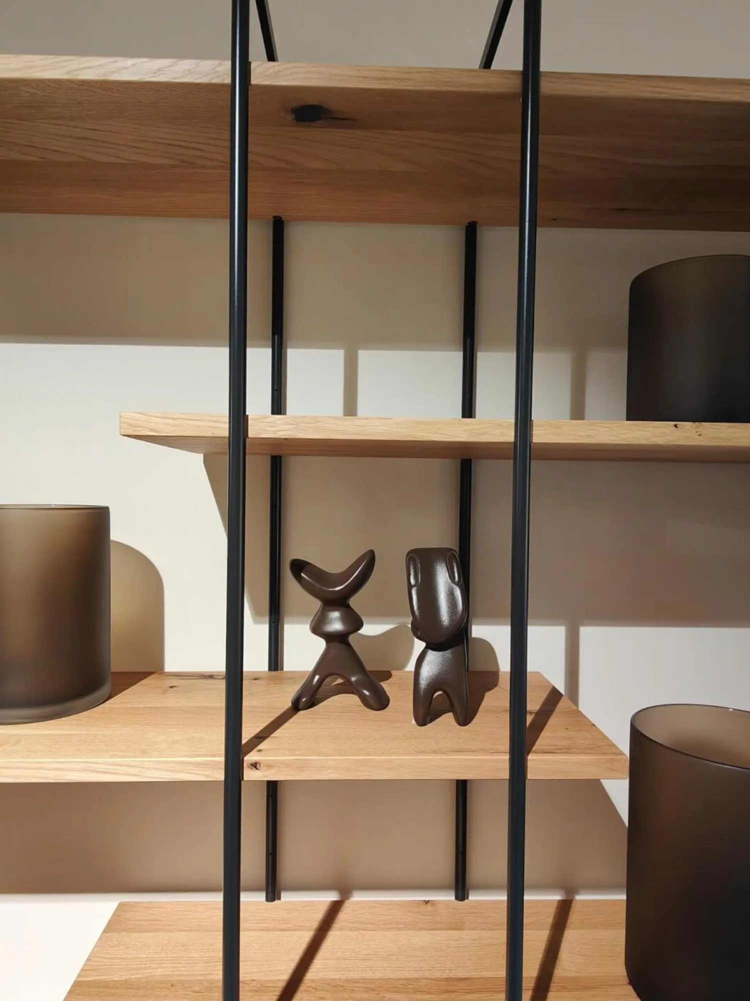 Contur Regale|Regal Mileto Asteiche Massiv Gebürstet Natur Geölt Metall Schwarz