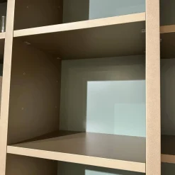 Interlübke Regale|Regal Mit Bar Studimo Korpus Lack Gold Metallic M09 Front Mattglas Optiwhite Graphit T39 Grau Rückwand Lack Seegrün M86 Grün