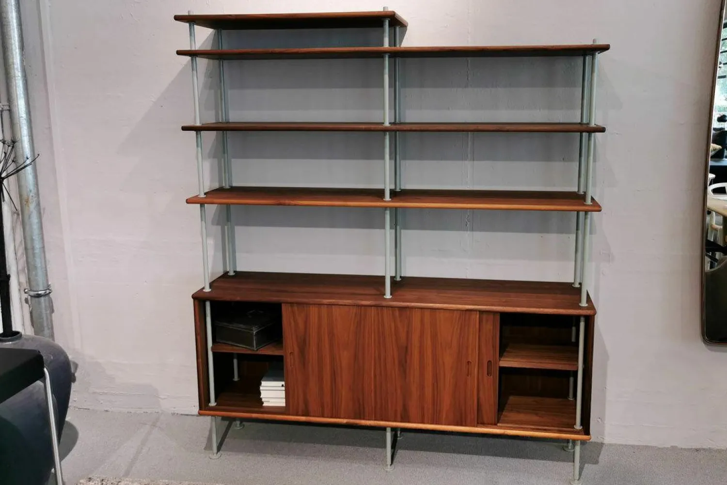 Carl Hansen & Søn Regale|Regalkombination BM0253 Walnuss Geölt Abstandshalter Metall Grau Lackiert