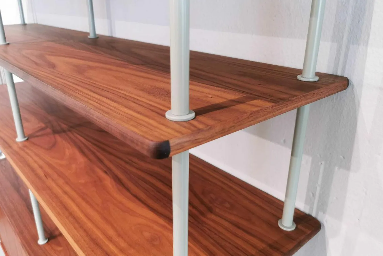 Carl Hansen & Søn Regale|Regalkombination BM0253 Walnuss Geölt Abstandshalter Metall Grau Lackiert