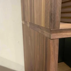 Rodam Regale|Regalkombination Pares in Nussbaum 130 Rückwand Glas deepgrex Metallboxen anthr. inkl Beleuchtung