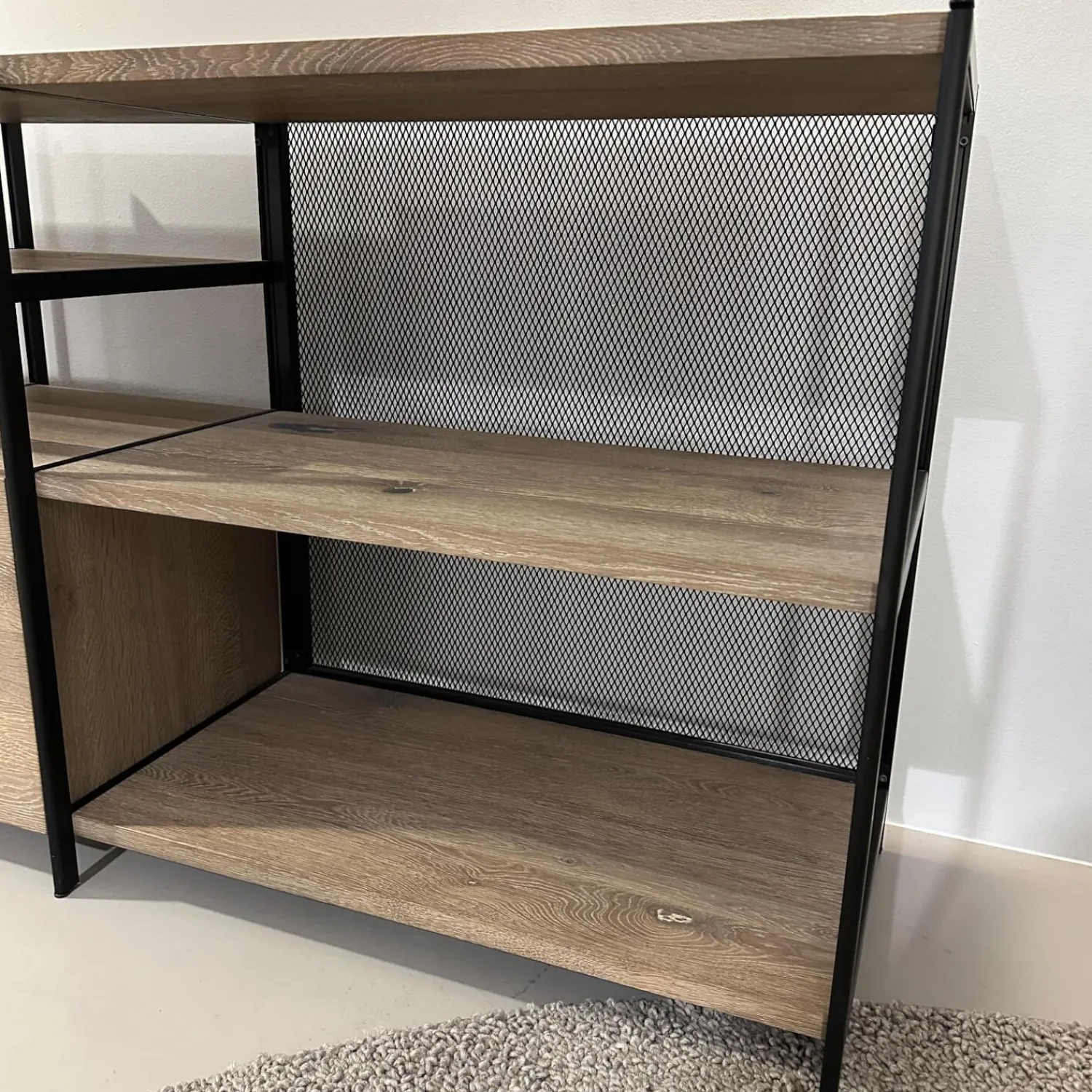 Janua Regale|Regalsystem BC06 RooM68 Holzteile Eiche Massiv Geräuchert Weiß Roheffekt Alustreben Schwarz Eloxiert