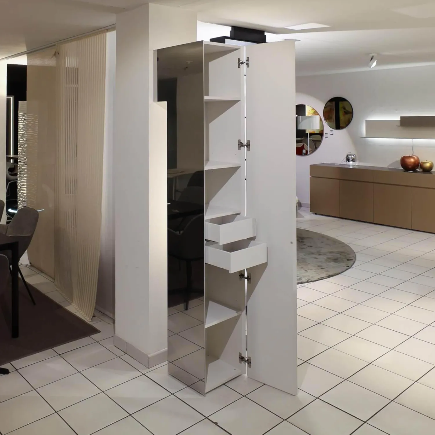 Opinion Ciatti Regale|Regalturm Le Ragazze Formose Formosa In Piedi MDF Lackiert Weiß Inklusive Edelstahlverkleidung