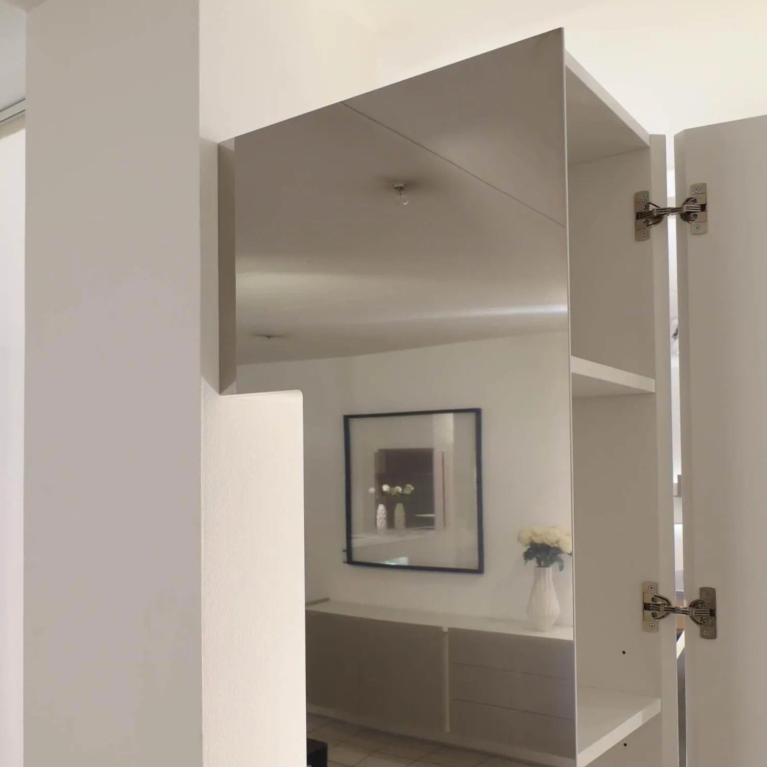 Opinion Ciatti Regale|Regalturm Le Ragazze Formose Formosa In Piedi MDF Lackiert Weiß Inklusive Edelstahlverkleidung