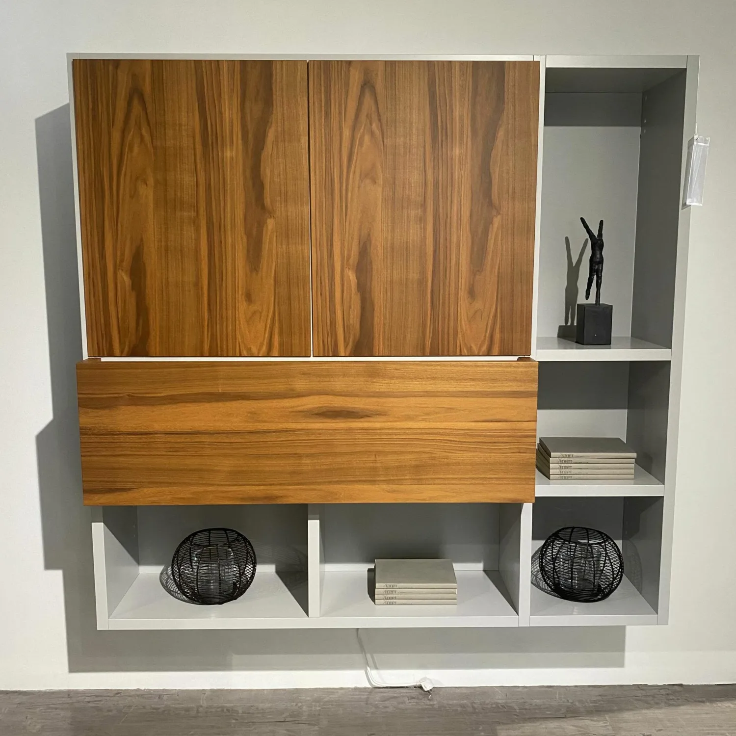 Kettnaker Wohnwände & Tv-Lowboards|Regalwand Vita WB17 Lichtgrau Nussbaum Massivoptik-Holz Matt