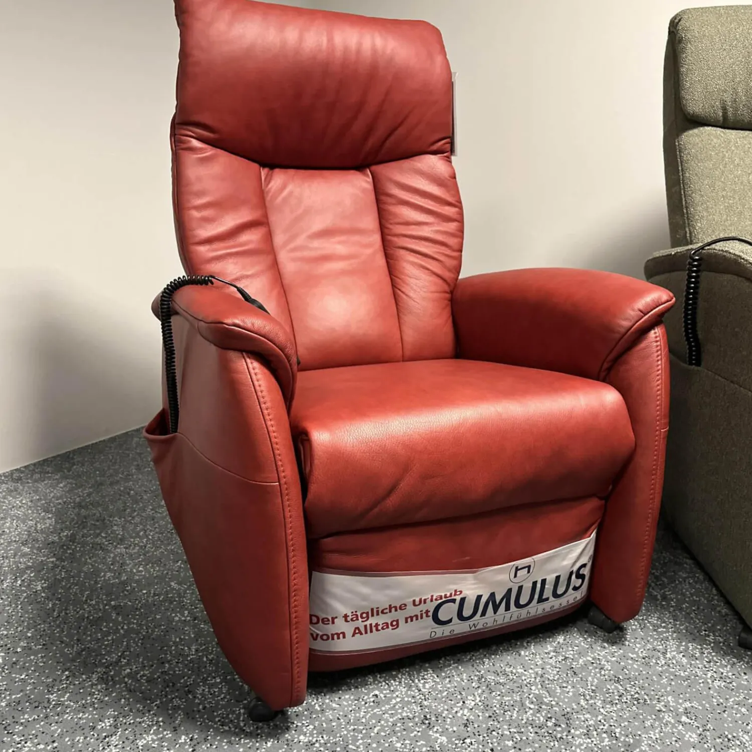 himolla Relaxsessel|Relaxsessel 7068 Cumulus Mini Leder 27 Eleganza Campari Rot Mit Elektrischer Verstellung Inklusive Akku