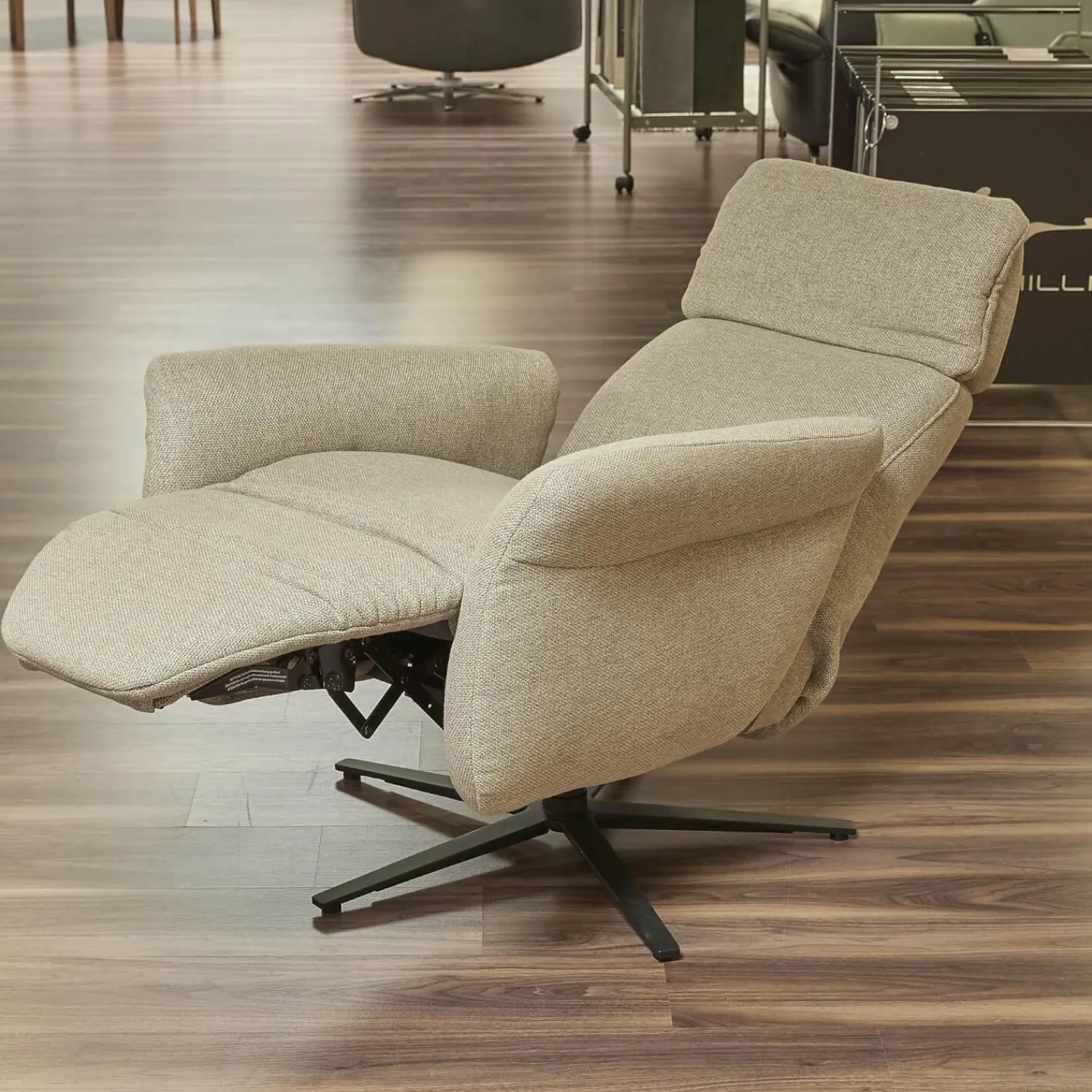 himolla Relaxsessel|Relaxsessel 7150 Easy Swing Stoff Bodyflux 8 Farn Sternfuß Pulverbeschichtet Anthrazit