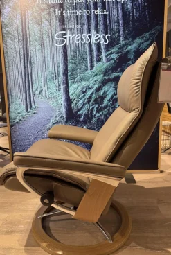 Stressless Relaxsessel|Relaxsessel Aura L Leder Cori Mole Beige Gestell Signature Metall Chrom Holz Eiche Mit BalanceAdapt Inklusive Hocker