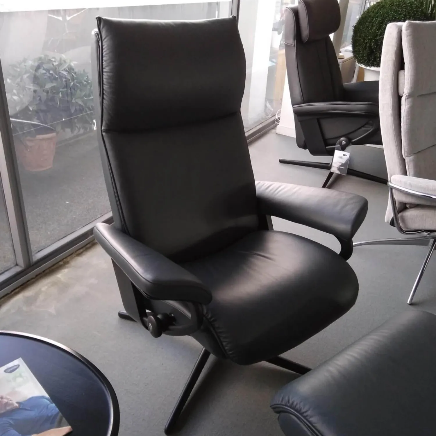 Stressless Relaxsessel|Relaxsessel Aura M Leder Paloma Shadow Blue Dunkelblau Cross Sessel mir Hocker