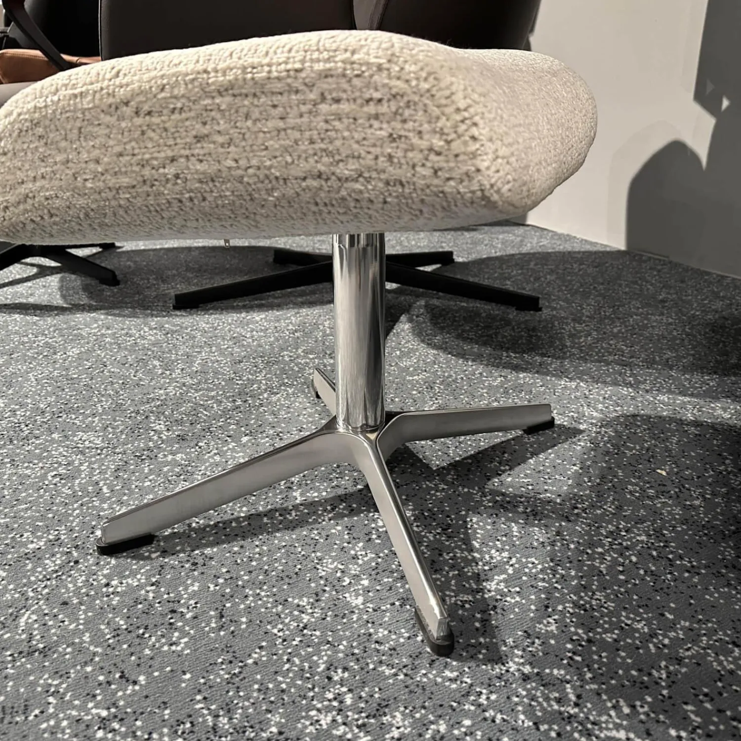 Conform Relaxsessel|Relaxsessel Beyoung Stoff Mercedes 1429 03 Cream Creme Fuß Aluminium Inklusive Hocker