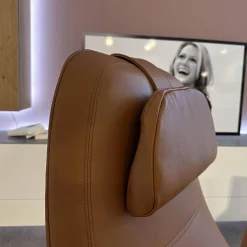 Jori Relaxsessel|Relaxsessel Cosy Ghost Leder Lipano Cognac Gestell 4-Sternfuß Gewellt In Chrom Hochglanz Kopfkissen Form Träne Abgerundet