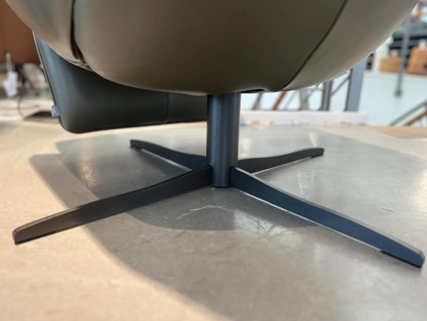 Jori Relaxsessel|Relaxsessel Cosy Ghost Leder Lipano Olivia Braun grün mit Verstellfunktion