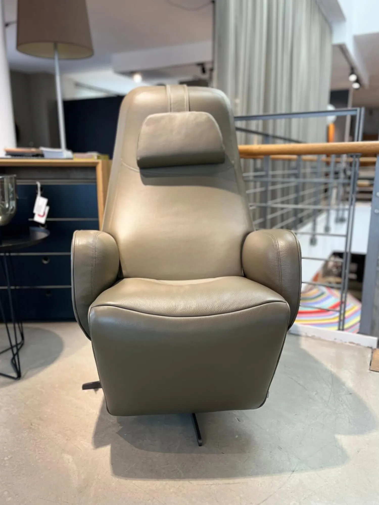 Jori Relaxsessel|Relaxsessel Cosy Ghost Leder Lipano Olivia Braun grün mit Verstellfunktion