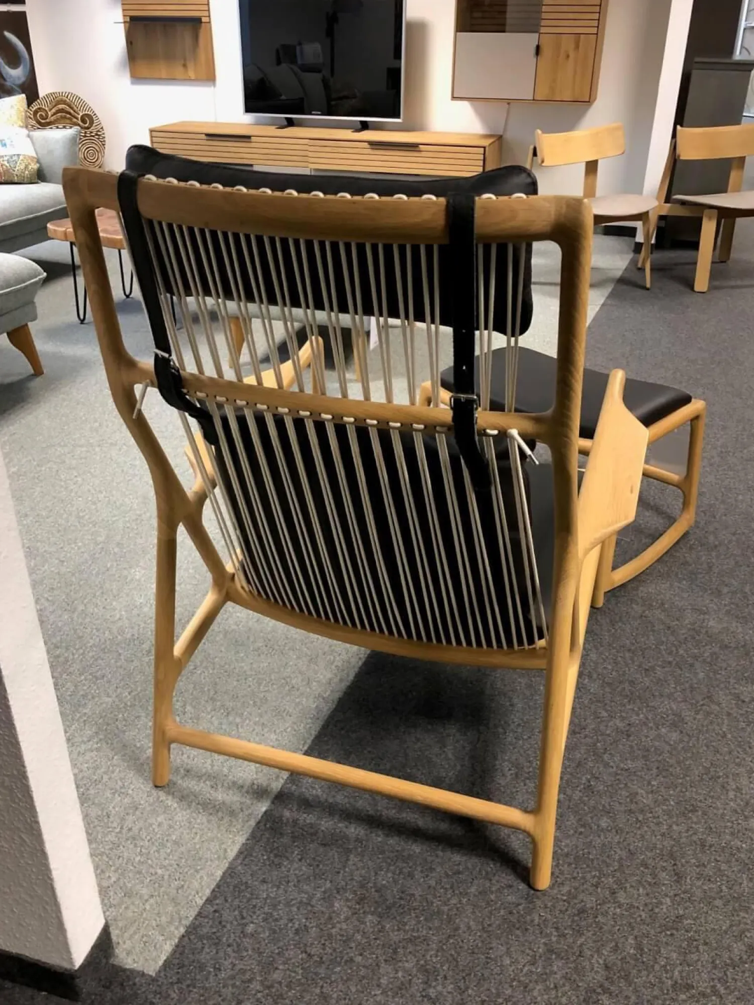 Gazzda Relaxsessel|Relaxsessel Dedo Eiche Massiv Weiß Geölt Leder Dakar Schwarz mit Fußbank