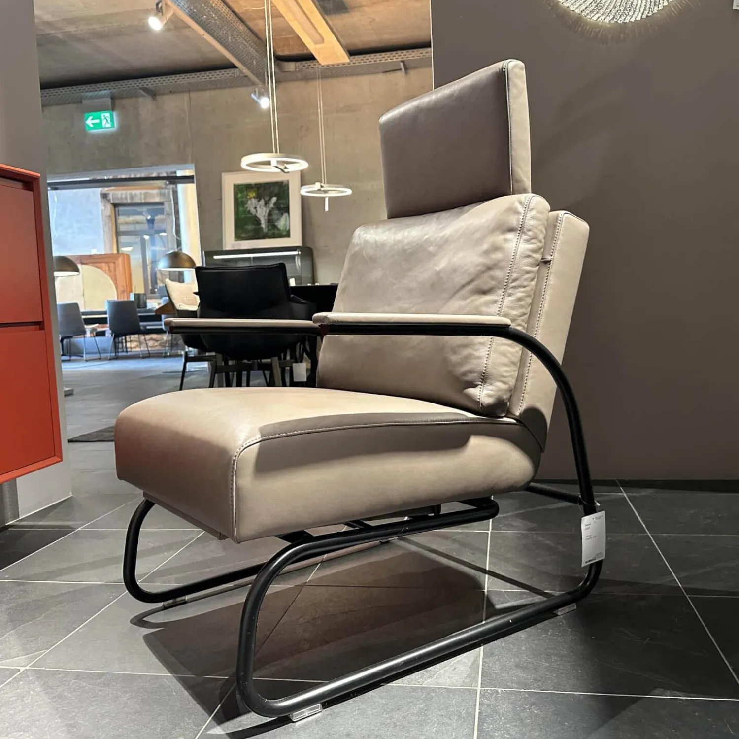 FSM Relaxsessel|Relaxsessel Gabo Leder 91 Taupe Beige Gestell Schwarz mit Fußablage und Kopfstütze