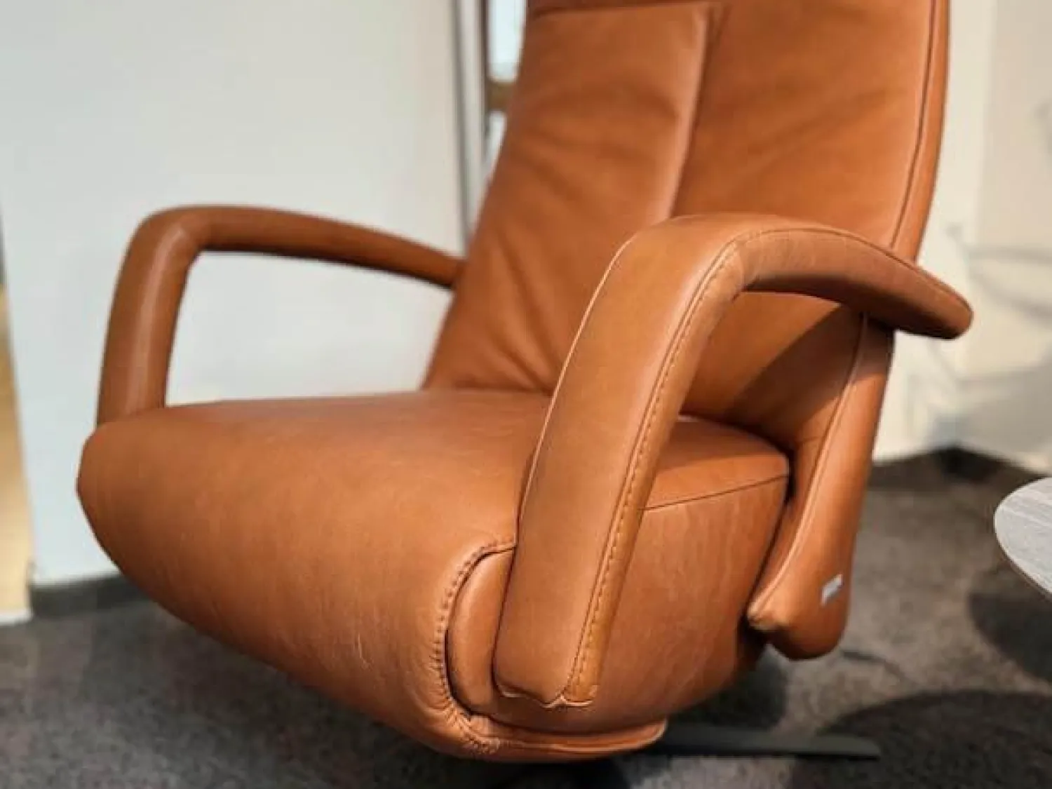 Contur Relaxsessel|Relaxsessel Girona M Leder Rancho Cognac Braun Sternfuß Edelstahl Schwarz Mit Herz Waage Funktion