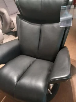 Stressless Relaxsessel|Relaxsessel Magic S Leder Noblesse Black Schwarz Gestell Signature Holz Schwarz Metall Matt Inklusive Hocker