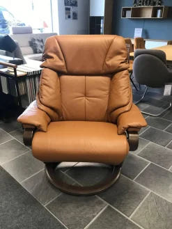 himolla Relaxsessel|Relax-Sessel Modell 7124 Zerostress in Echleder mit erhöhtem Untergestell und Funktionen