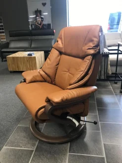 himolla Relaxsessel|Relax-Sessel Modell 7124 Zerostress in Echleder mit erhöhtem Untergestell und Funktionen