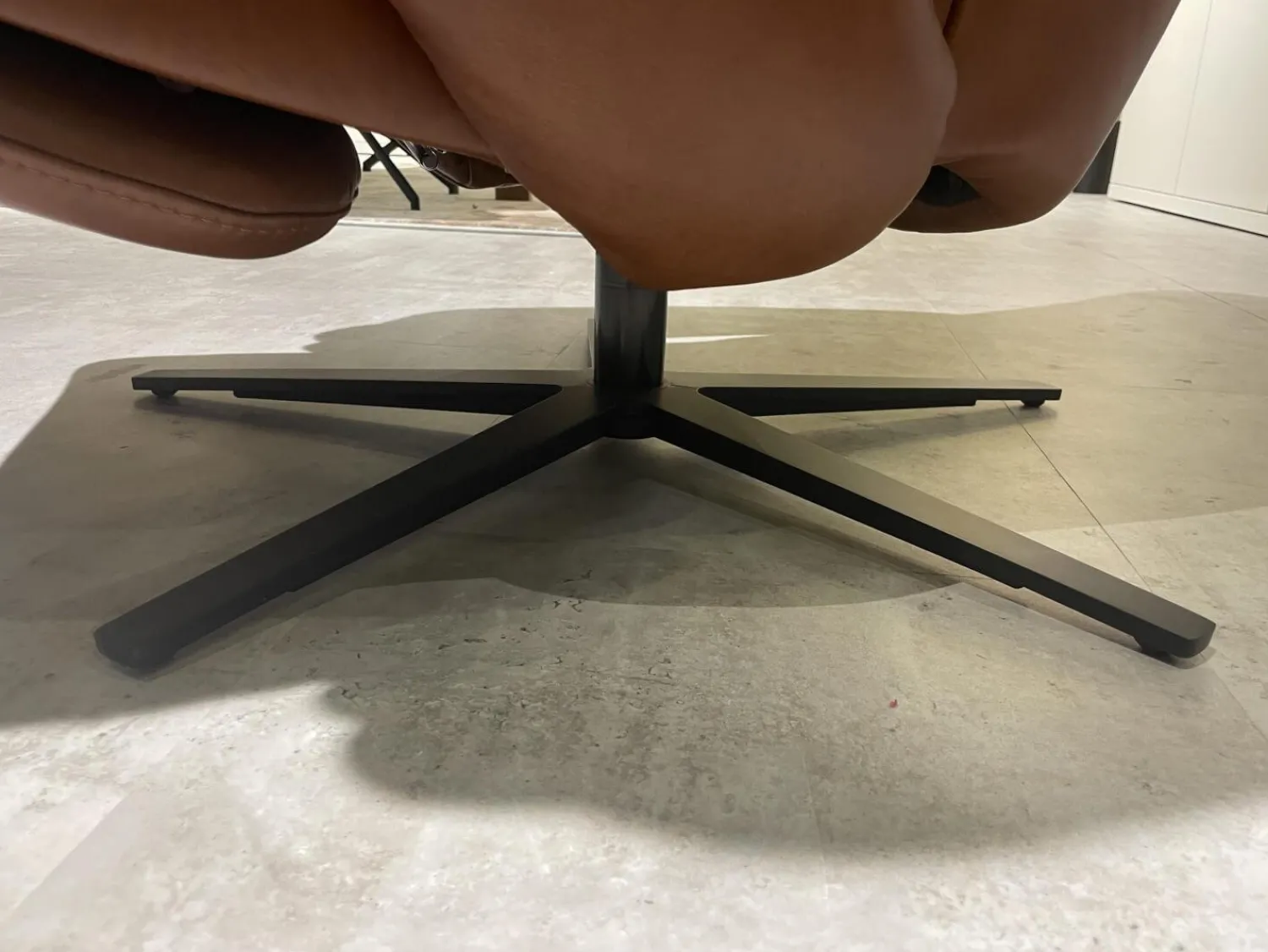 Hukla Relaxsessel|Relaxsessel Mondo Casio R Leder Texas Cognac Braun Sternfuß Pulverbeschichtet Schwarz