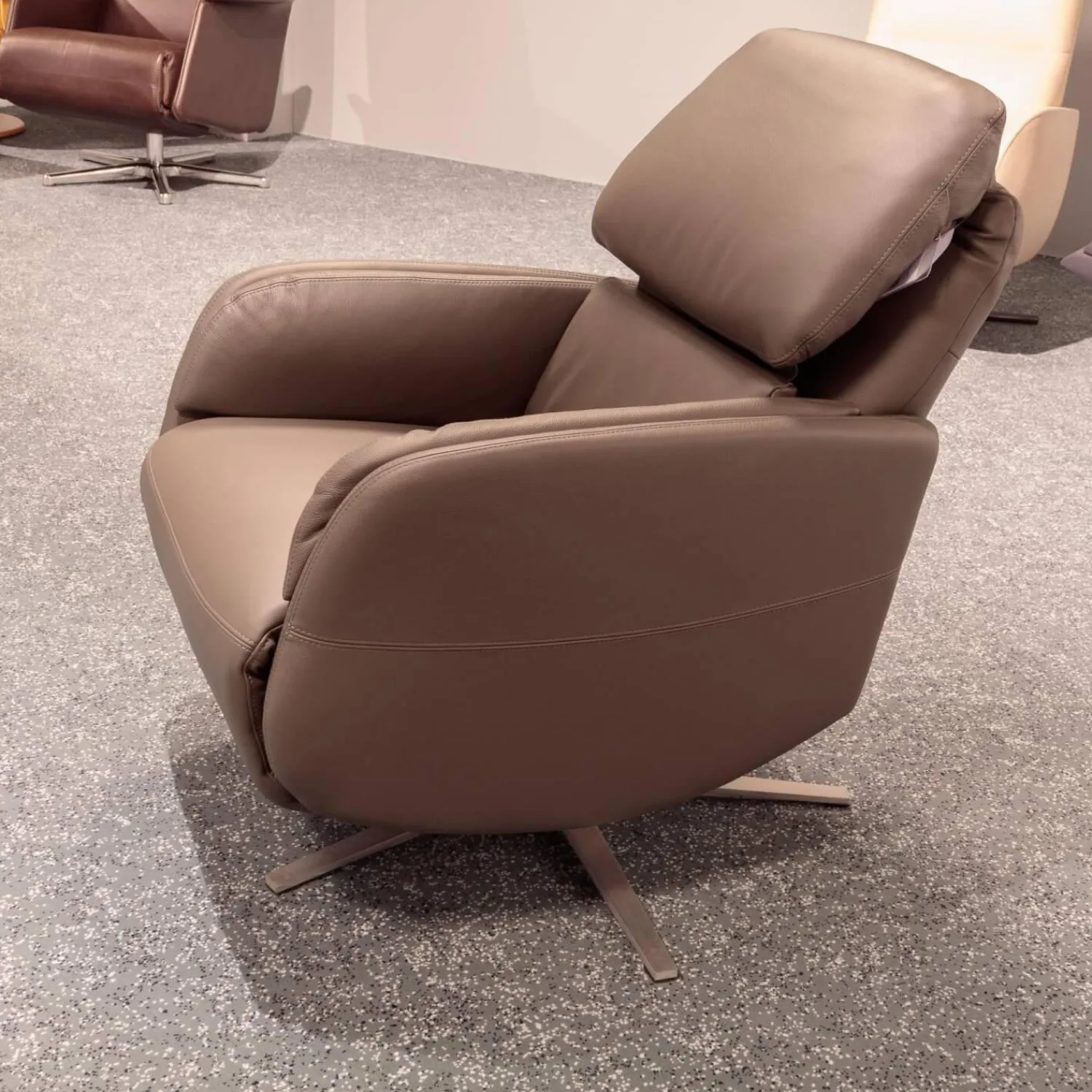 Puhlmann Relaxsessel|Relaxsessel Montreal Bezug Leder Dea 1281 Anthrazit Sternfuß Aluminium Matt Inklusive Akku