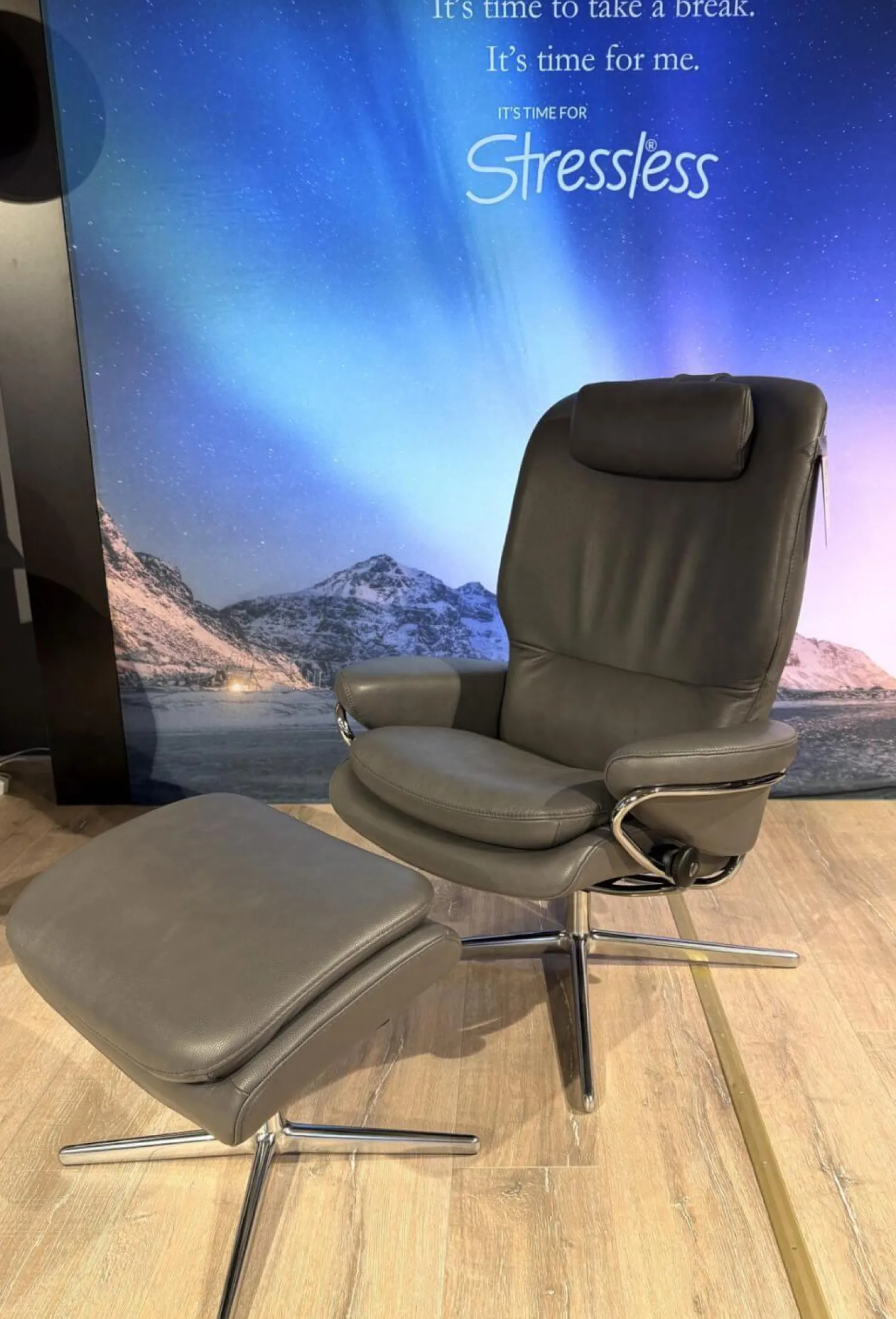 Stressless Relaxsessel|Relaxsessel Rome Mit Hohem Rücken Leder Cori Grey GrauGestell Cross Aluminium Chrom Inklusive Hocker