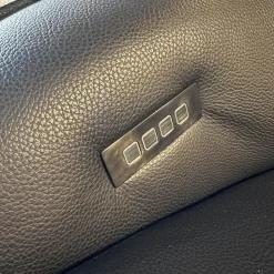 Sitting Vision Relaxsessel|Relaxsessel Signa In Leder Runner Schwarz Mit 3-Motoren mit Akku Seperate Fußteil Rücken Und Kopf Verstellung