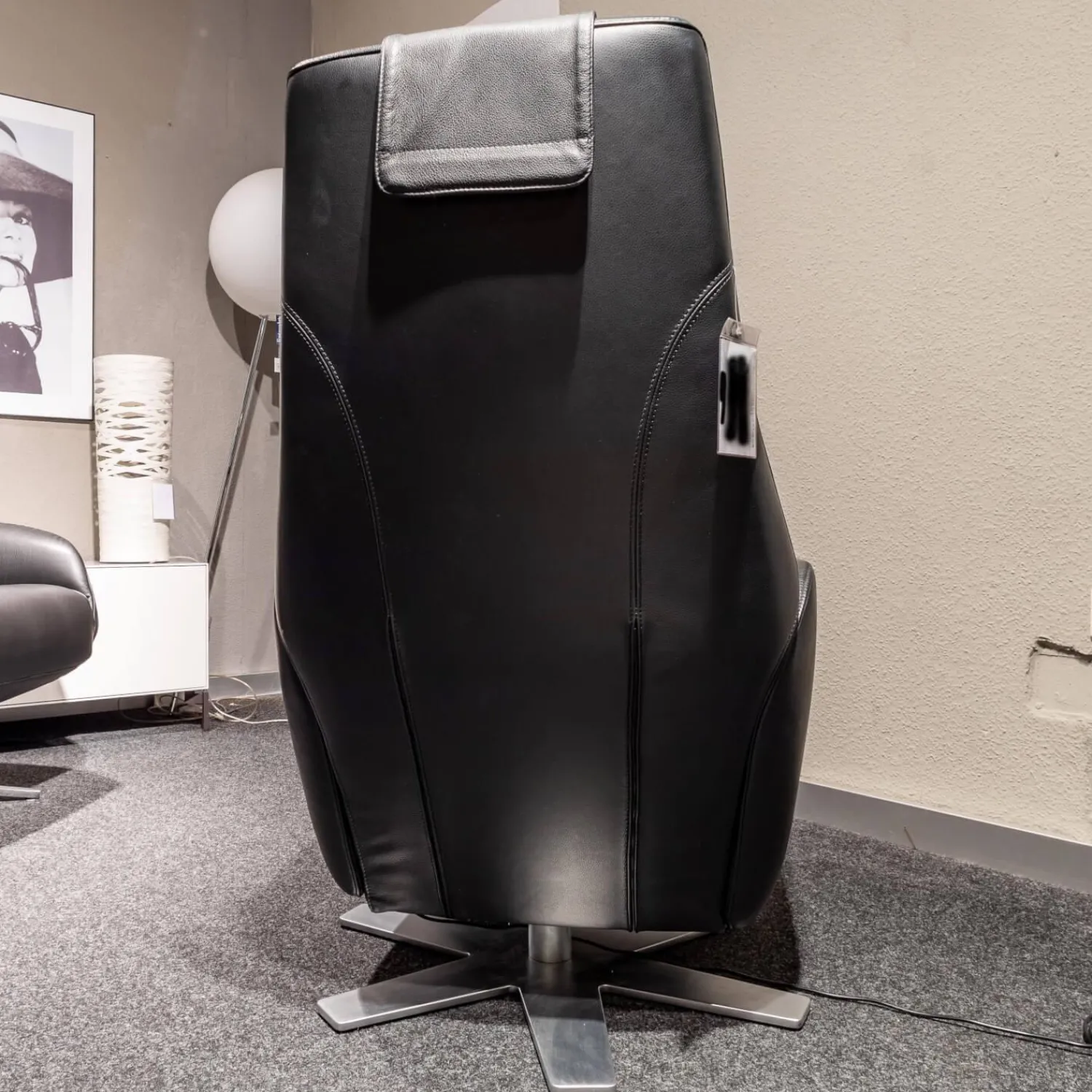 FSM Relaxsessel|Relaxsessel Skye Leder K99 Black 6-Stern Elektro Drehgestell Perlglanz Verchromt