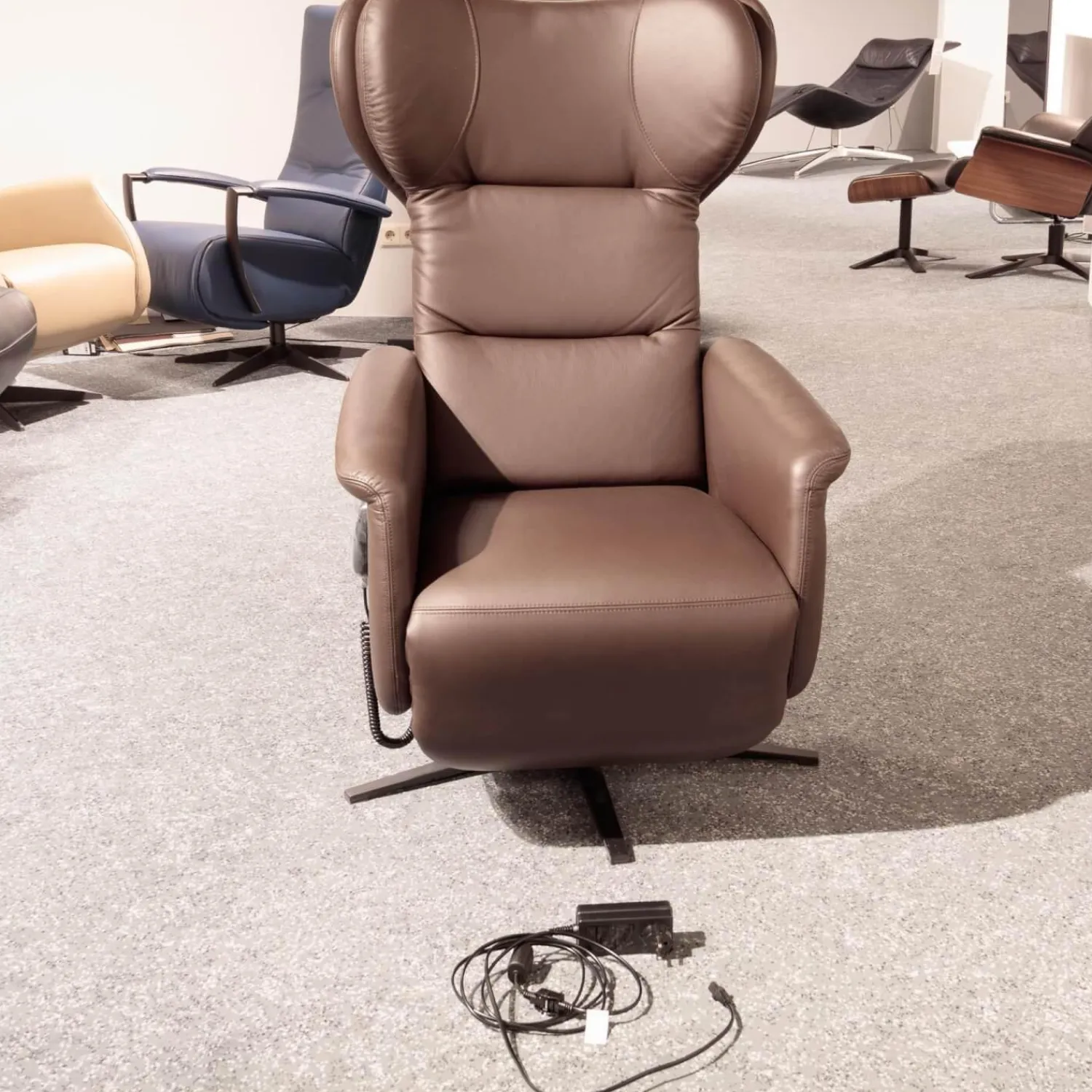 Puhlmann Relaxsessel|Relaxsessel Vegas Bezug Leder Dea 4040 Darkbrown Braun Sternfuss Schwarz Matt Mit 3 Motorischer Verstellung