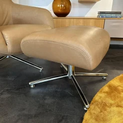 Brühl Relaxsessel|Relaxsessel Victor Bezug Leder 5669 45 Lama Beige Drehgestell Kreuzfuß Verchromt Inklusive Hocker