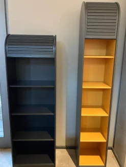 Pastoe Regale & Container|Rolladenschrank Adamer Außen Lack Black Schwarz Innen Lack Black Schwarz Struktur Ohne Grauen Schrank