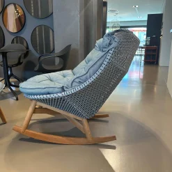 DEDON Loungemöbel|Schaukelstuhl MBrace Geflecht Baltic Blau Grau Sitzfläche Stoff MARnori Blau Grau Gestell Teak Mit Hocker