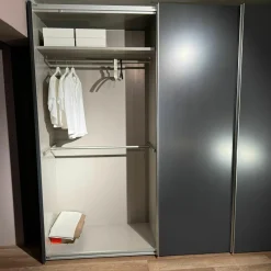 Interlübke Kleiderschränke|Schiebetürenschrank Collect Korpus Lack M21 Anthrazit Innen Lack M23 Muschel Beige